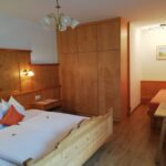 Gemütliches Zimmer mit Ausziehbett für 2-4 Personen (2)